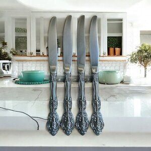 4 Oneida Michelangelo Dinner Knives Stainless Heirloom Glossy  Flatware  9 In